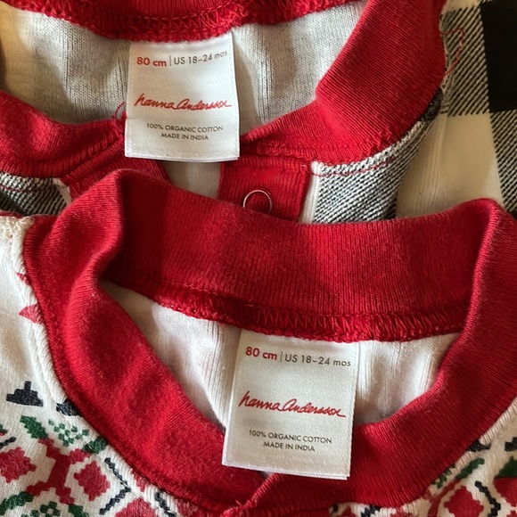 Two sets of Hanna Andersson Christmas Pjs, 18-24 months - Picture 3 of 4